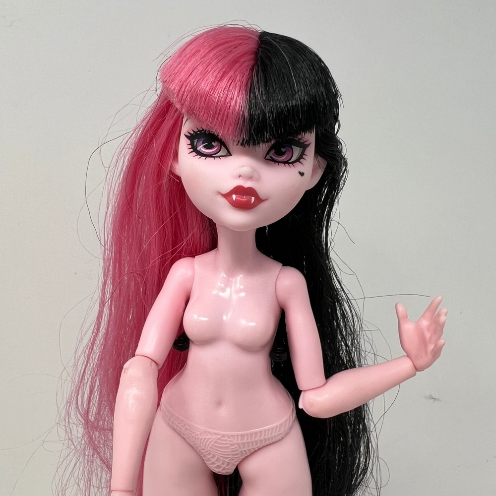 Monster High Draculaura Doll G3 Refresh Articulated Curvy Vampire Girl 2022